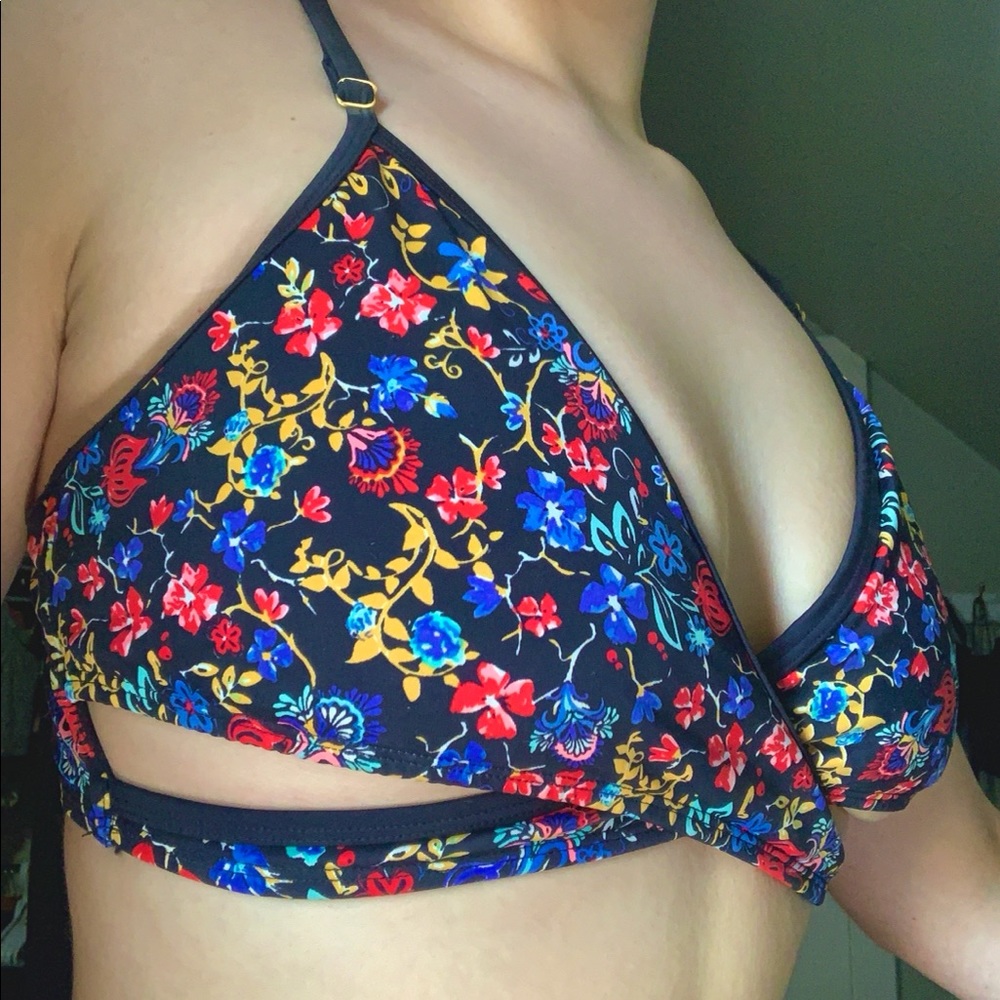 Bathing suit top - Picture 5 of 5